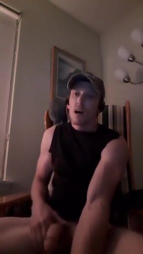 Muscular Guy's Eyes Roll Back When He Cums