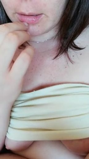 BIG TITS AMATEUR MILF MASTURBATING HER HAIRY PUSSY