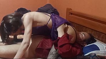 Una travesti tan femenina que no pude resistirme