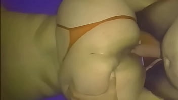 Argentine MILF Lulu screams on all fours while getting long anal session