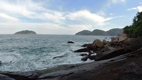 boquete e sexo rapidinha em publico nas pedras na praia - esposaheyya