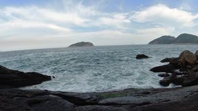 boquete e sexo rapidinha em publico nas pedras na praia - esposaheyya