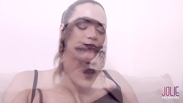 Transcumz - Camilla Jolie masturbates