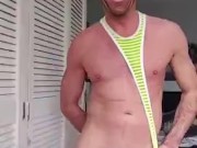 Naked guy cumming on tiktok