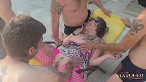 des queues bien dures, des mecs chauds comme la braise, et moi au milieu, offerte, salope, prete a tout encaisser.