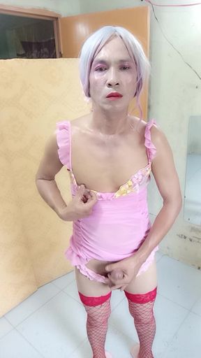 Oanh Le Transgender Wearing Sexy and Pornographic Clothes Standing and Screaming Is Extremely Happy