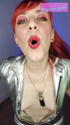 Do you dare to seduce this hot redhead at the club? Roleplay Argentina