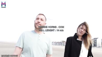 Exhibitionist French threesome blowing on the beach no shame