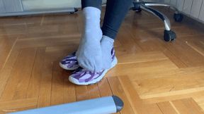 STINKY OFFICE SHOES - MOV Mobile Version