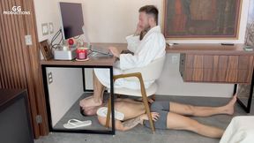 I forgot he was under me while I worked - Feet Vini foot size 15 (MP4-HD 1080p)