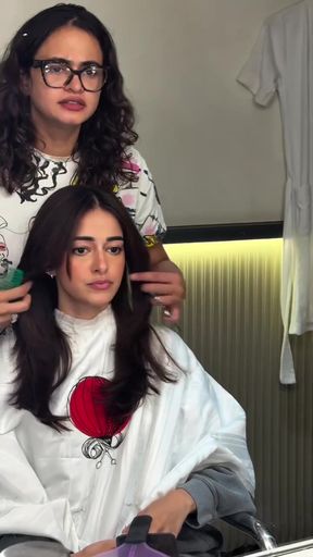 Petite babe gets anal in a cute Bollywood setting