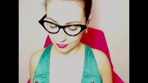 Lara Petite Private Show
