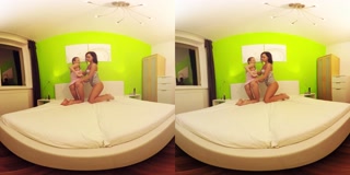 053 - SARAH + DAPHNE - trailer - www.bravosexy.com 3DVR videos Bravo Models