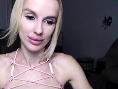 Amateur Webcam Teen Masturbates And Teases