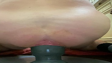 EastTNguy22 fisting bombshell butt plug mr hankeys atlas xxxl