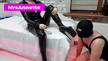 BEST EXTREME ANAL HUGE DILDO. HARD FUCKING AND FISTING OF A GUY IN A CHASTITY BELT!