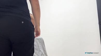 Por el culo nooo, por favorr!! Milf culona folla sin condón con un policia corrupto