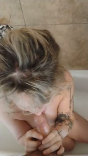 Trying daddys piss, he convinced me! ( FIRST TIME )