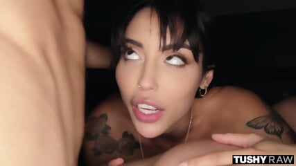 Scarlett Alexis X Vanessa Sky