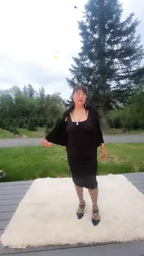 Zilah Luz Enjoying Masturbating My Hairy Pussy, and at Times Howling Like a She Wolf!
