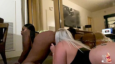Big Booty Ms London Facesits Mz Dani Who Tounges Her Pussy