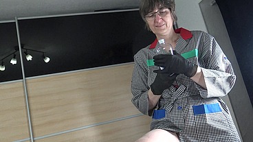 Sexy Apron Handjob
