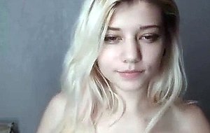 Pretty webcam slut