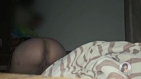 Esposa liberada fudendo com amante na cama do casal