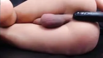 Smooth Bubble Butt Amateur Plays with Toys on Webcam