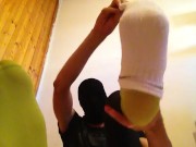 YOUNG GUY SHOWING FEET AND LEGS IN GREEN PANTYHOSE AND SPANDEX LEGGINGS
