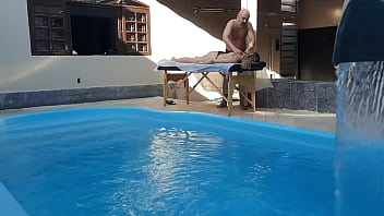 Massage in the pool. The therapist couldn&#039_t hold back and made her cum in his mouth.