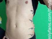 Belly button play (Tim)