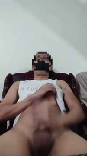 Jakol habang magisa sa bahay