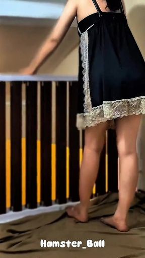 Sex: A MILF Neighbor Gives a Blowjob on the Balcony   Clip 1