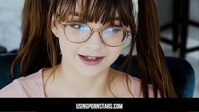 Three Sex Addict Teens await a hypnotist coming to help them� but instead they hatch a plan to fuck him - Honey Hayes, Dani Blu, Ashley Aleigh - xvideos xxx porn xnx porno freeporn xvideo xxxvideos tits