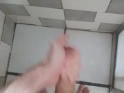 Me tocando rápido no banheiro ;)