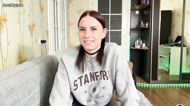 Сводная сестра проиграла в карты и получила порцию спермы в киску