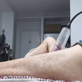 Disabled guy jerk off without playing with his fat cock but with a pumper!