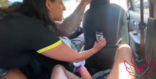 Married Woman Sucked Me with Her Husband at the Wheel