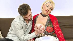 ”Busty mature lady fucking & sucking her butt off”