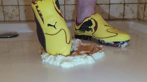 Puma V 3 10 soccer cleats eating fluffy cake