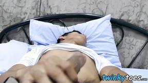 ”Asian twink plays with his meat & feet in his bedroom”