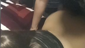 me follo a mi mejor amiga y me vengo en sus nalgas