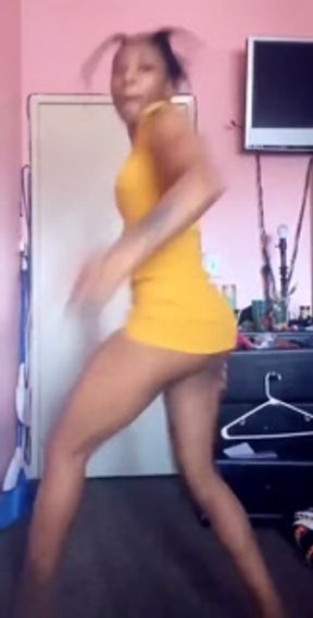 don't tell to her parents,she's very hot