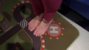 Ticklish Toe Srunnch