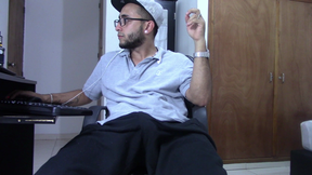 In sweatshirt and without boxers