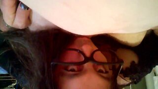 Sissy Valentinne suce dede gorge profonde POV