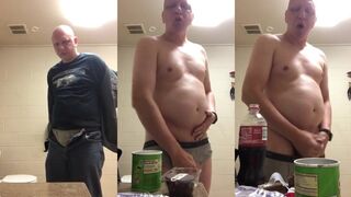 Aa4aa2017's Breakfast for Tormentor E8: A Muscle Guy's Solo Session with Cumshot