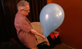 154) Big Round Balloon Fun w Kinky Daddy