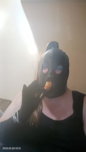 Sucking an ice lolly and talking about a drive in the countryside